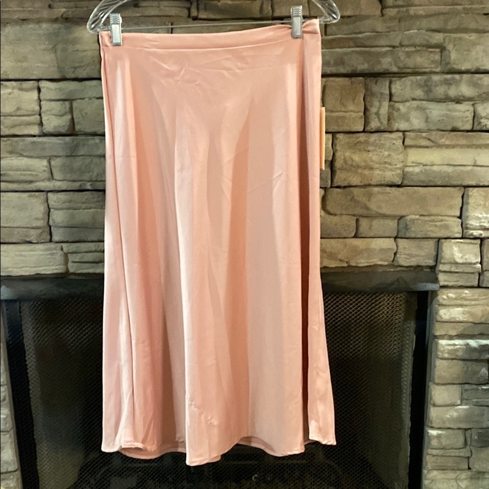 Elegant Pink Women's Skirt‎